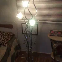 آباژورایستاده