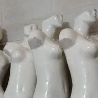 مانکن های مردانه و زنانه و رگال شال و روسری