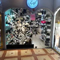 استخدام فروشنده کفش فروشی مجلسی زنانه