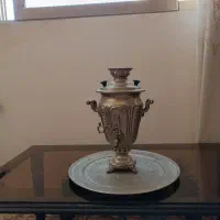 سماور زغالی قدیمی با سینی قلم کاری اصفهان