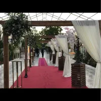 ورودی،جایگاه عروس و لیوان مجلسی و میز