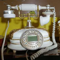 تلفن رومیزی  قدیمی  دکوری  سلطنتی|تلفن رومیزی|جهرم, |دیوار