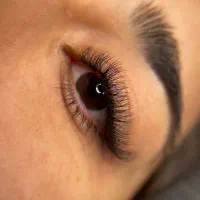 مدل برای کاشت مژه/هزینه مواد فقط 200هزار تومن