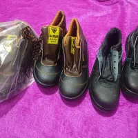 کفش ایمنی ولباس کار|کیف، کفش، کمربند|کوه چنار, |دیوار