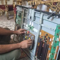 تعمیرات تلویزیون در محل
