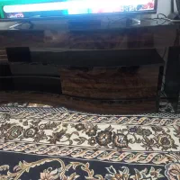 میز تلویزیون در حد نو