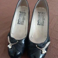 کفش مجلسی در حد زنانه