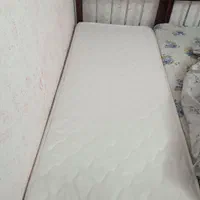 تخت فلزی یکنفره با تشک در حد نو