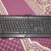 صفحه کلید و موس کامپیوتر کاملاً سالم