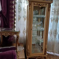 مبل کار کرده نو ۸نفره با ویترین سالم جنس چوب|مبلمان خانگی و میز عسلی|خمینی‌شهر, |دیوار