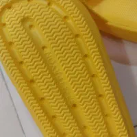 دمپایی|کیف، کفش، کمربند|نیشابور, هفده شهریور|دیوار