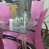 میز ناهار خوری چهارنفره درحد نو کاملا سالم و تمیز