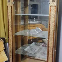 واگذاری کومود ویترین شیشه ای