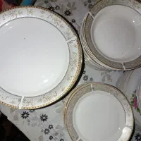 تعدادی ظروف چینی لب طلایی