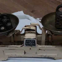 ترازو قدیمی|کلکسیون اشیاء عتیقه|مشهد, خواجه ربیع|دیوار