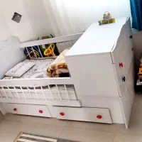 تخت و کمد فروشی در حد نو