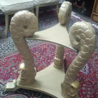 سه عدد مبل با میز ناهار خوری