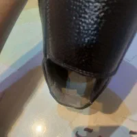 یک کفش تمام چرم و ۱۰۰ طبی