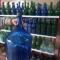 بطری شیشه ای ۸لیتری|ظروف نگهدارنده، پلاستیکی، یک‌بارمصرف|اصفهان, باغ فدک|دیوار