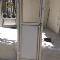 درب حمام وپنجره آلومینیوم سنگین