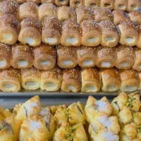 تولیدو پخش شیرینی کیک یزدی کشمشی