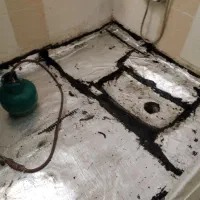 کاشی کاری و رفع نم و خورده کاری