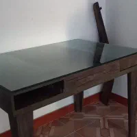 میز غذاخوری بدون صندلی