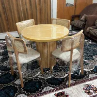 میز چهار نفره