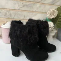 نیم بوت شیک خزدار