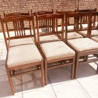 صندلی چوبی قدیمی