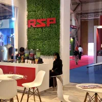 استخدام نیروی کار خانم