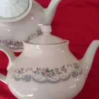۵ عدد قوری چینی کلاسیک خوش نقش و لعاب|کلکسیون اشیاء عتیقه|کرج, گوهردشت|دیوار