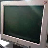 یک دستگاه مانیتور ال جی اسمارت صفحه تخت