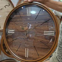 ساعت چوبی دولبه