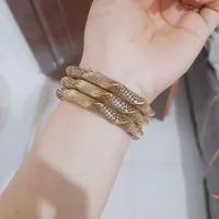 النگو طلا روس