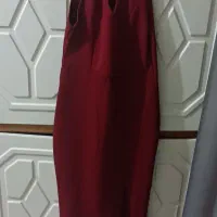 تعداد زیادی لباس زنانه|لباس|رشت, منظریه|دیوار