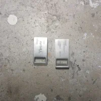 ۲عددفلش۶۴گیگ