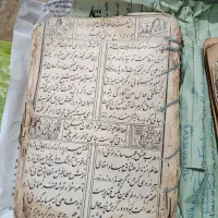 دو عدد کتاب قدیمی|کلکسیون اشیاء عتیقه|چهارباغ, |دیوار