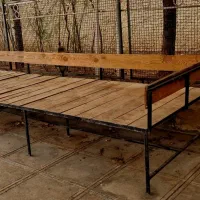 دو عدد تخت سنتی