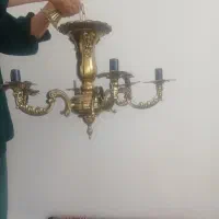 یک عدد لوستر برنز