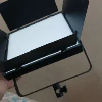 فلات نور vp900 مناسب تولید محتوا نقدی و شرایطی|دوربین عکاسی و فیلمبرداری|یزد, |دیوار