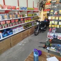 نیروی کار مرتب کار در مرکز تخصصی چراغ خودرو