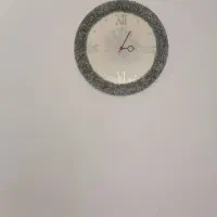 دوعددساعت زیبای رزینی کاملا سالم|ساعت دیواری و تزئینی|نجفآباد, یزدانشهر|دیوار