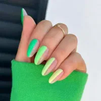 خدمات کاشت ناخن