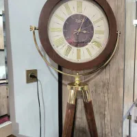ساعت چوبی ایستاده