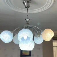 تعدادی لوستر حباب دار