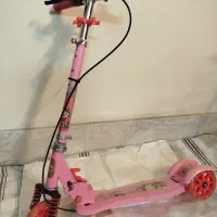 اسکوتر صورتی