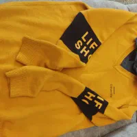 تعدادی لباس در حدنو