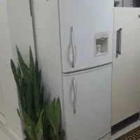 دو عدد یخچال فریزر باهم به فروش می رسد