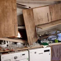 خدمات نصاب تعمیرات کابینت کمد قرنیز هایگلاس